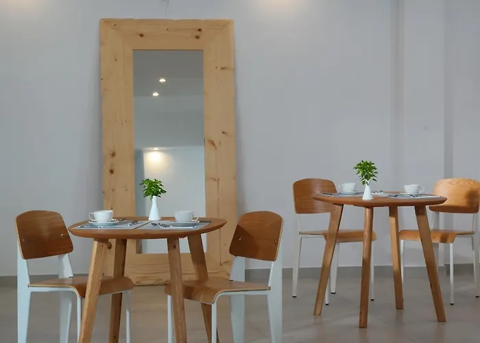 ميكونوس تشورا ريزيدنسيز *